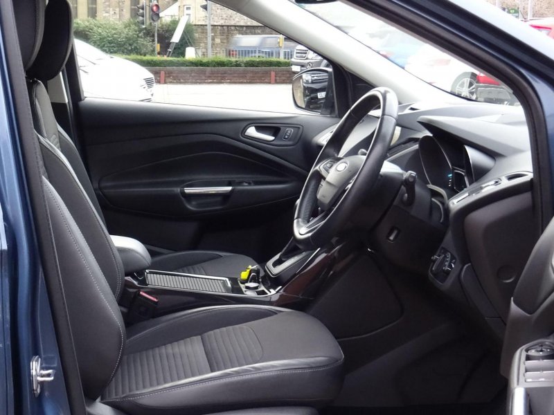 FORD KUGA
