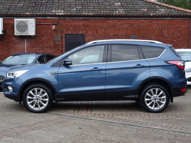 FORD KUGA