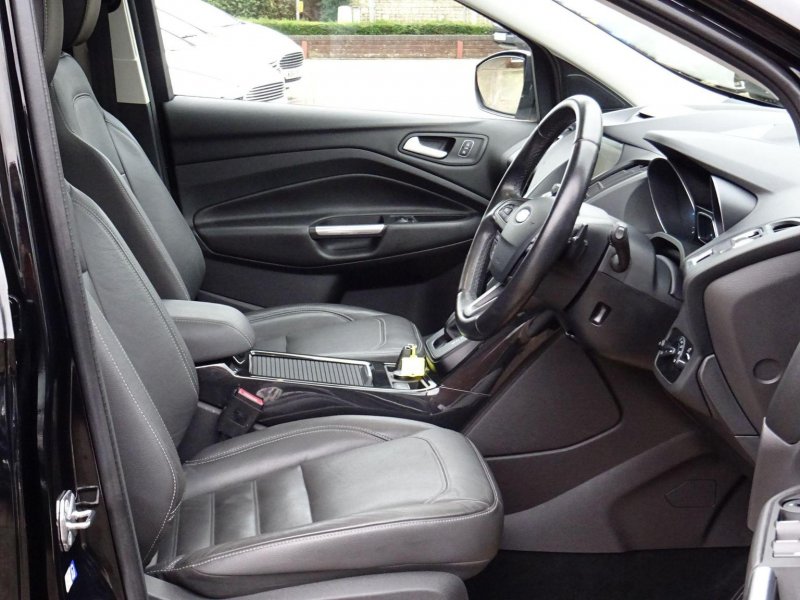 FORD KUGA