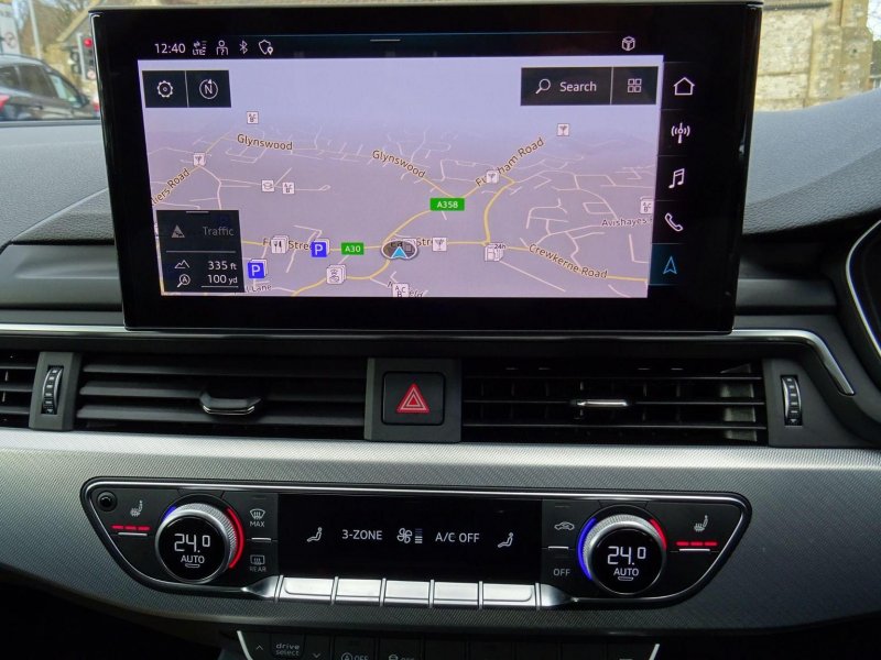 AUDI A4 AVANT