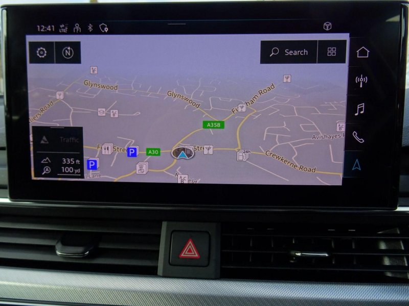 AUDI A4 AVANT