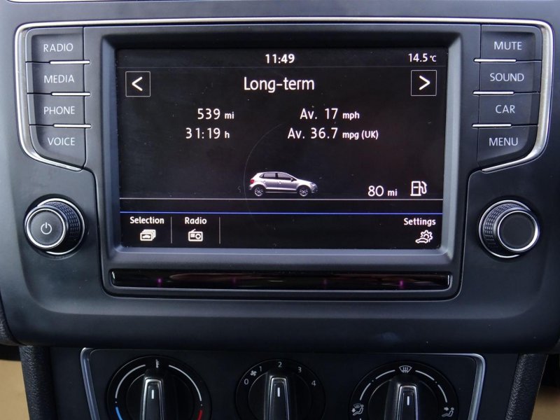 VOLKSWAGEN POLO