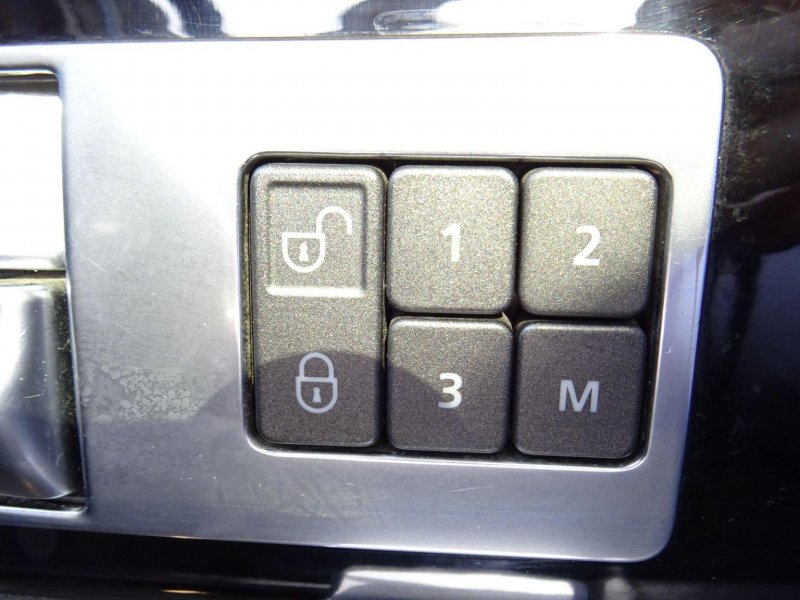 LAND ROVER DISCOVERY 4